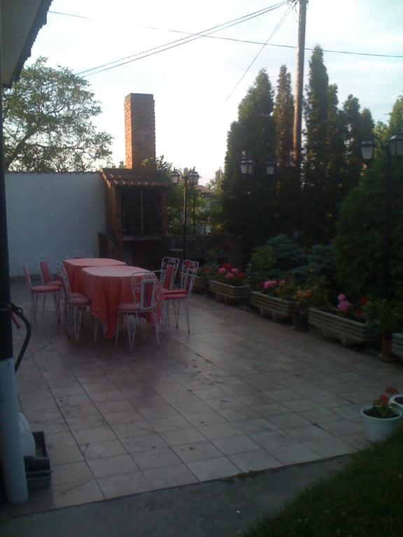 Ilona Panzio Hotel Balatonlelle Bagian luar foto