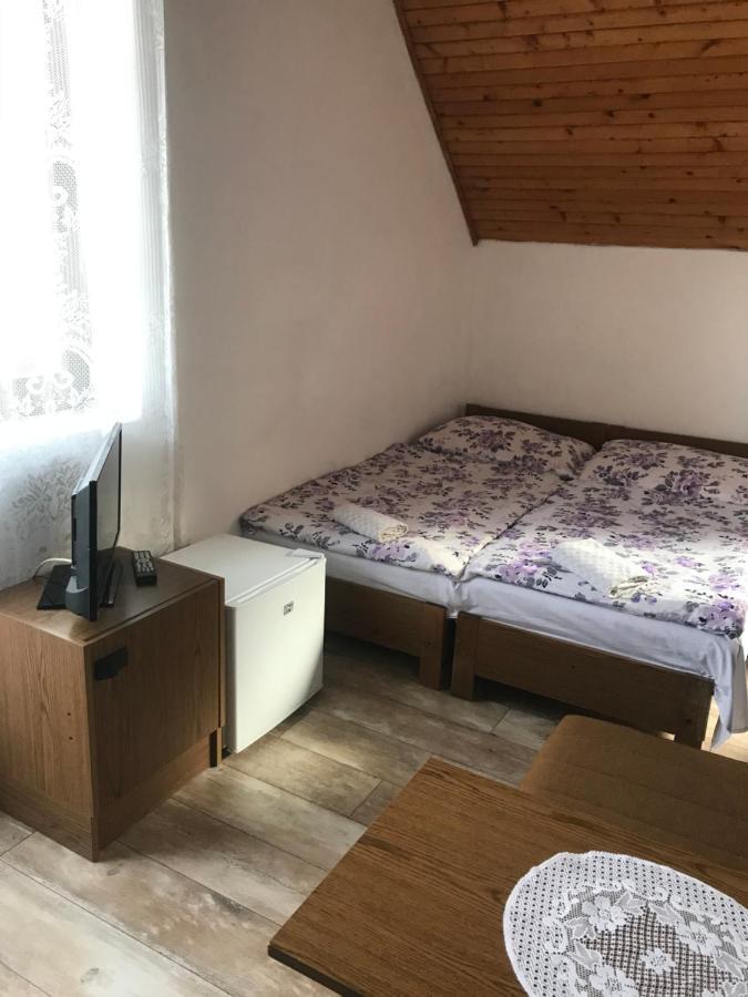 Ilona Panzio Hotel Balatonlelle Bagian luar foto